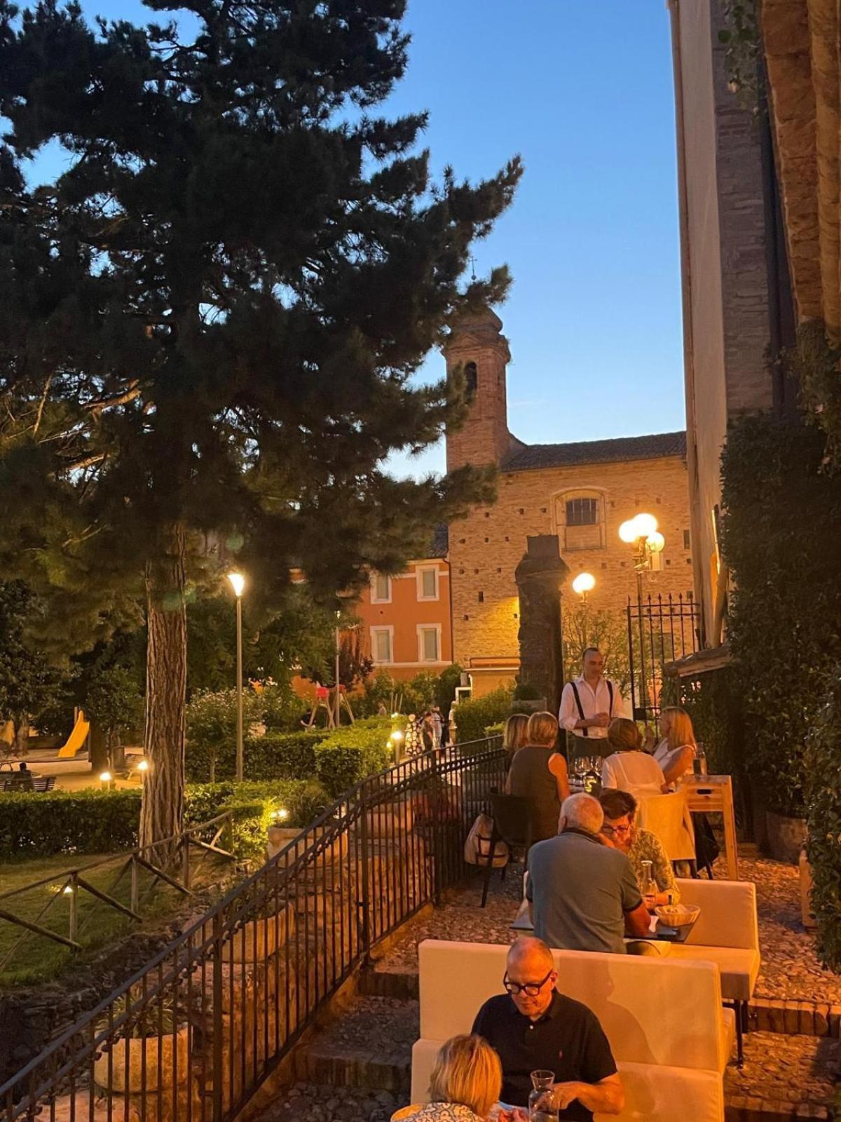 Hotel Ristorante La Ginestra Recanati Eksteriør bilde